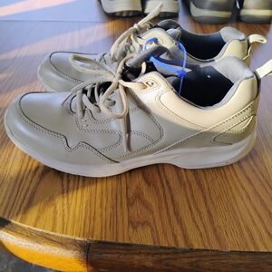 Tan Sneakers with Low-Top Design and Smooth Upper